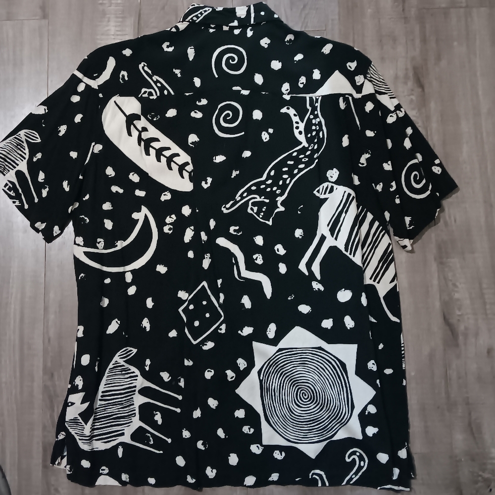 Graphic button up shirt - Picture 3 of 3